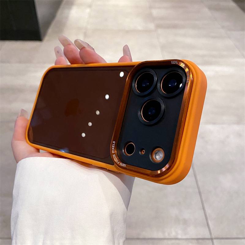 39099 iPhone 17 защитная крышка-чехол Focus