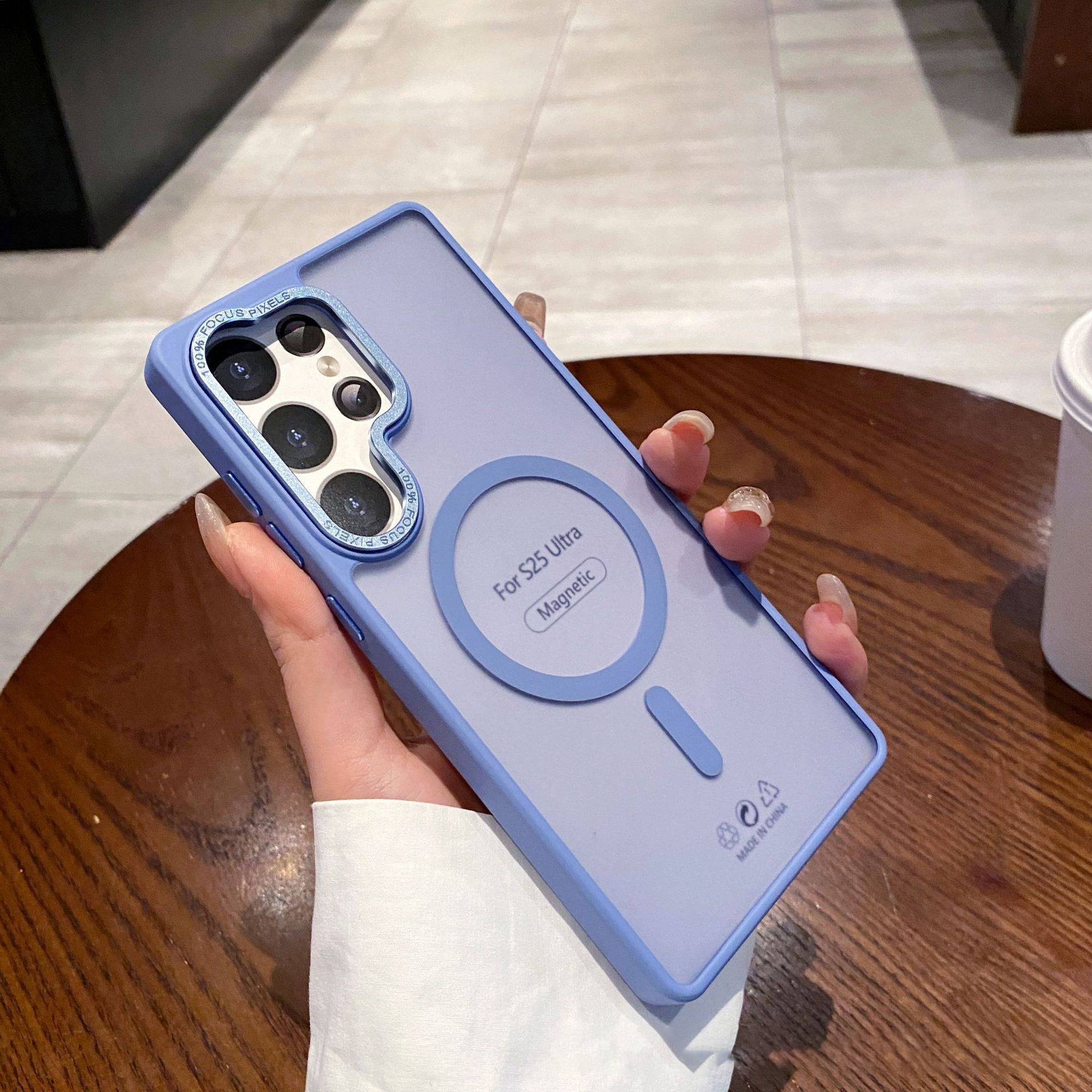 37052 Samsung S24Ultra, защитная крышка-чехол, пластик с MagSafe