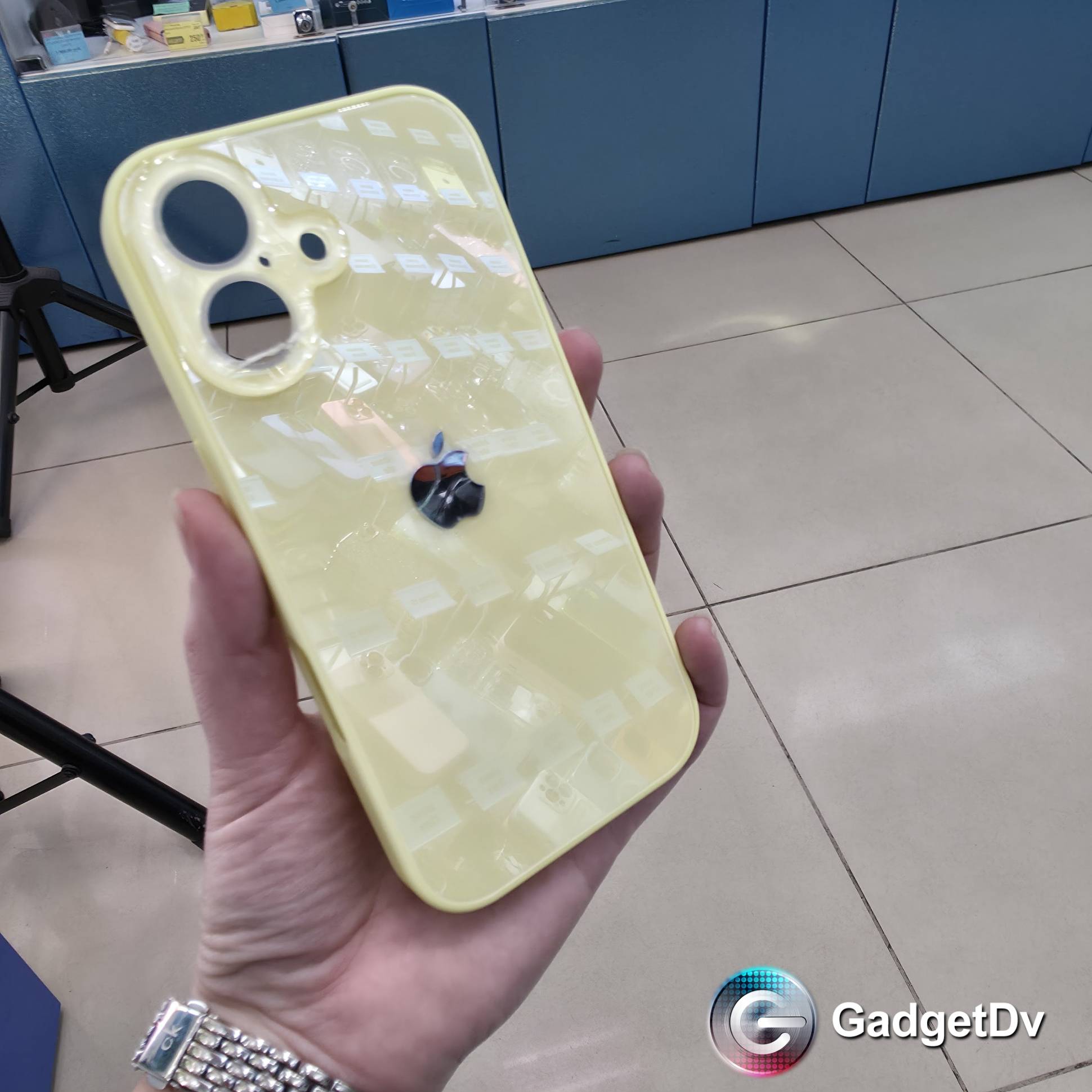 38465 iPhone 17 защитная крышка-чехол стекло