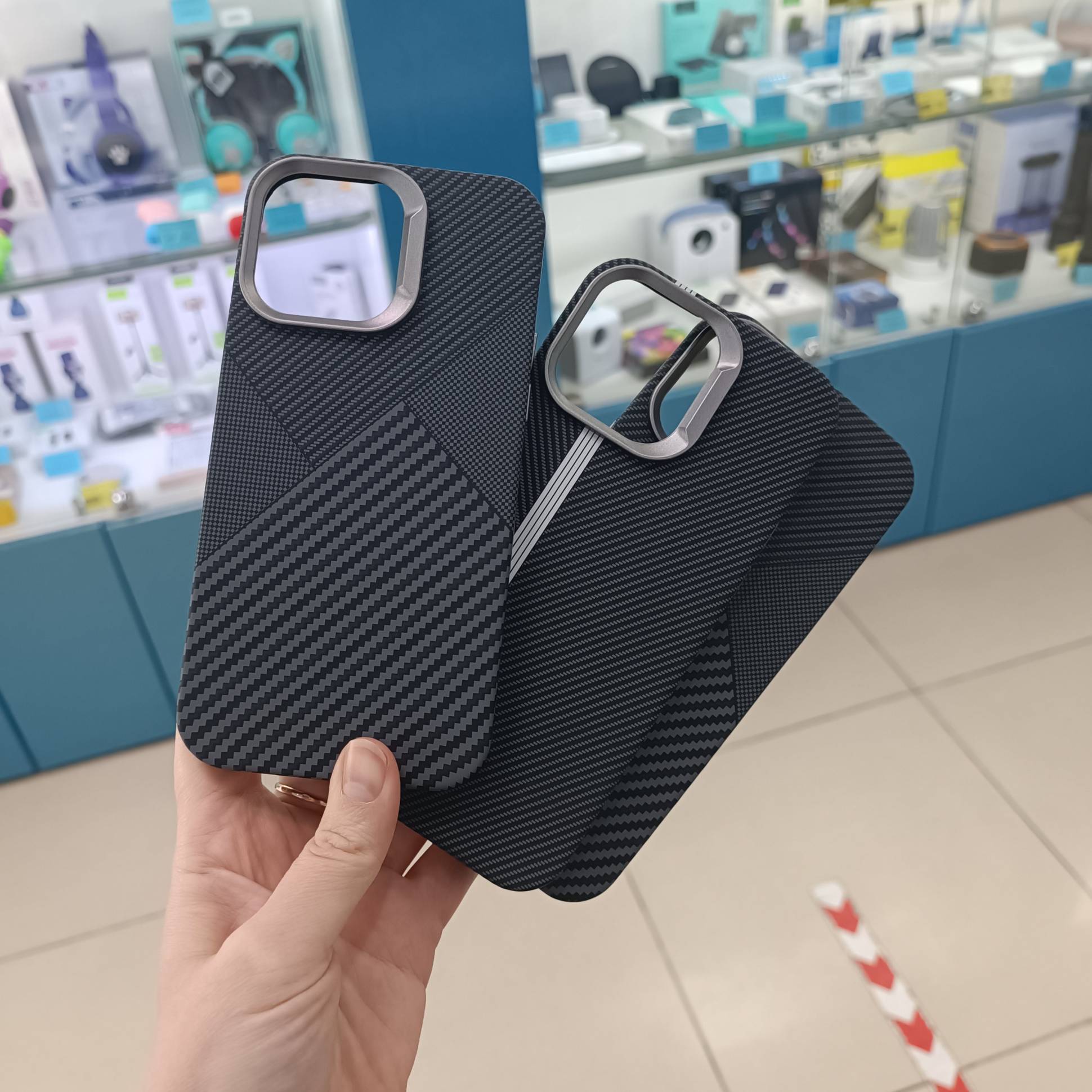 32061 iPhone 14Pro Max, pащитная крышка-чехол под карбон
