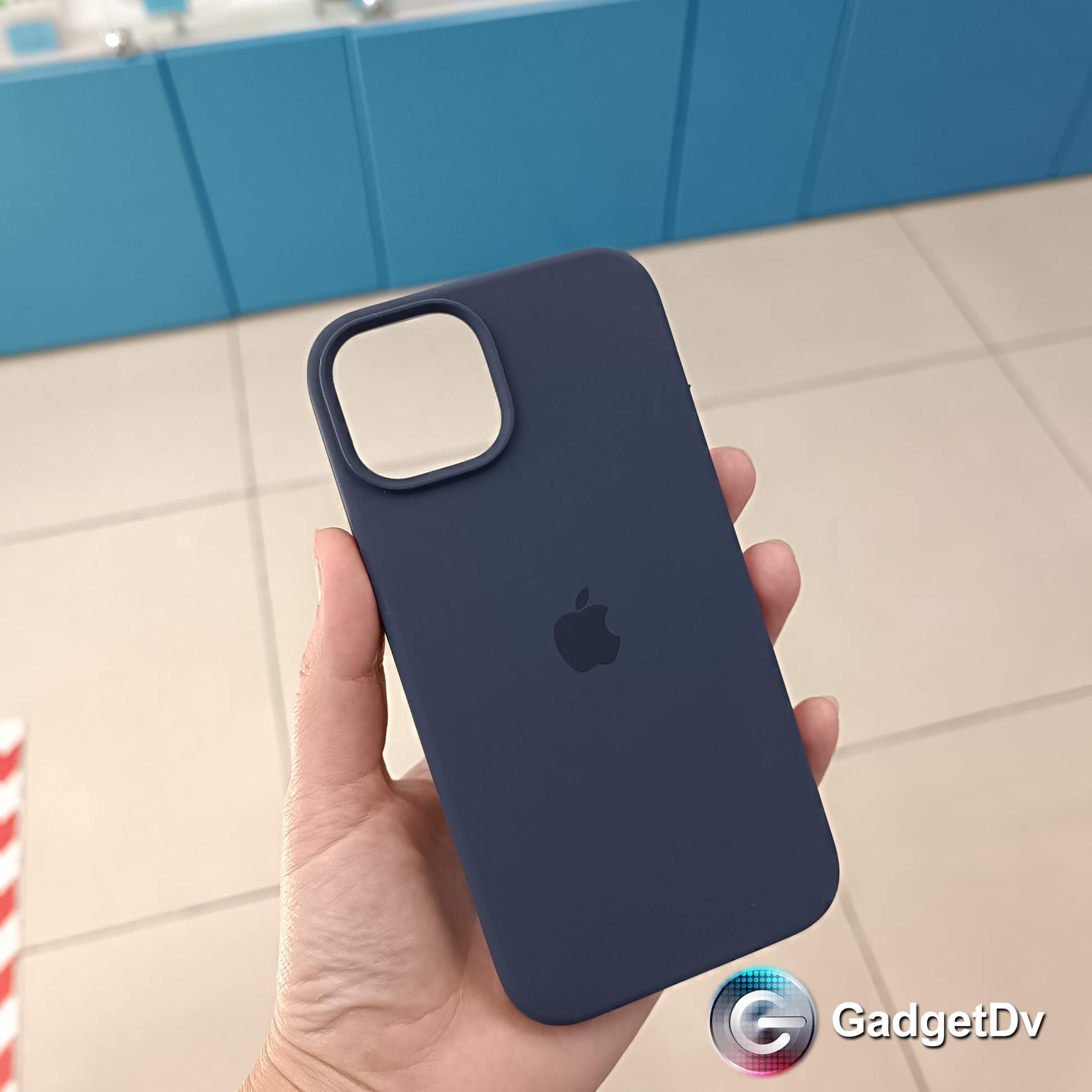 20852 Защитная крышка iPhone 14 Silicone Case с логотипом