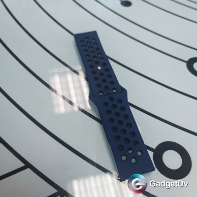 38058 Ремешок для часов 22mm, силикон перфорированный