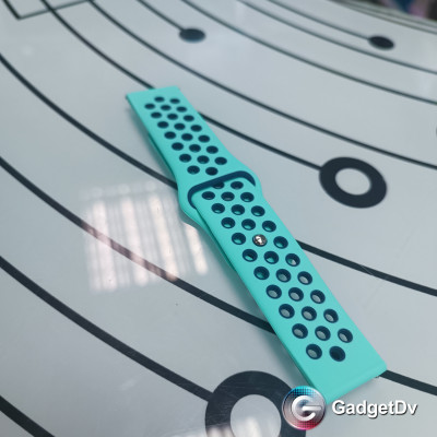 38058 Ремешок для часов 22mm, силикон перфорированный