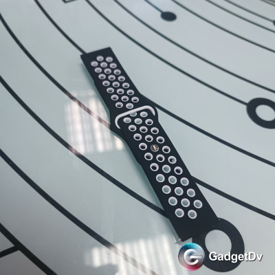 38058 Ремешок для часов 22mm, силикон перфорированный