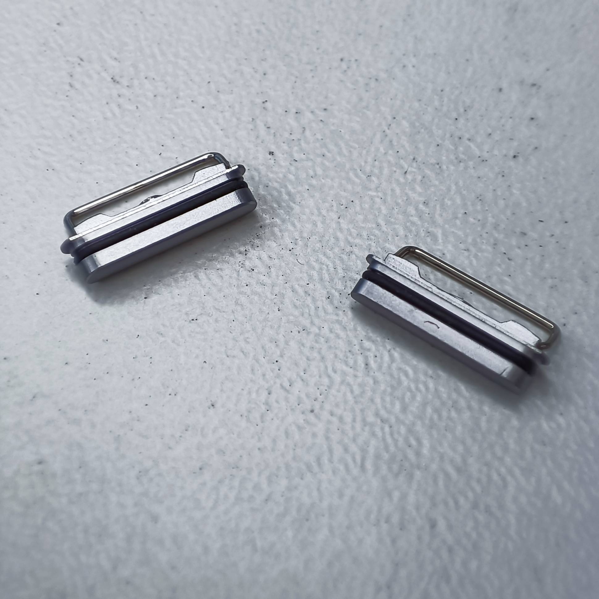 Комплект кнопок громкости iPhone 6S