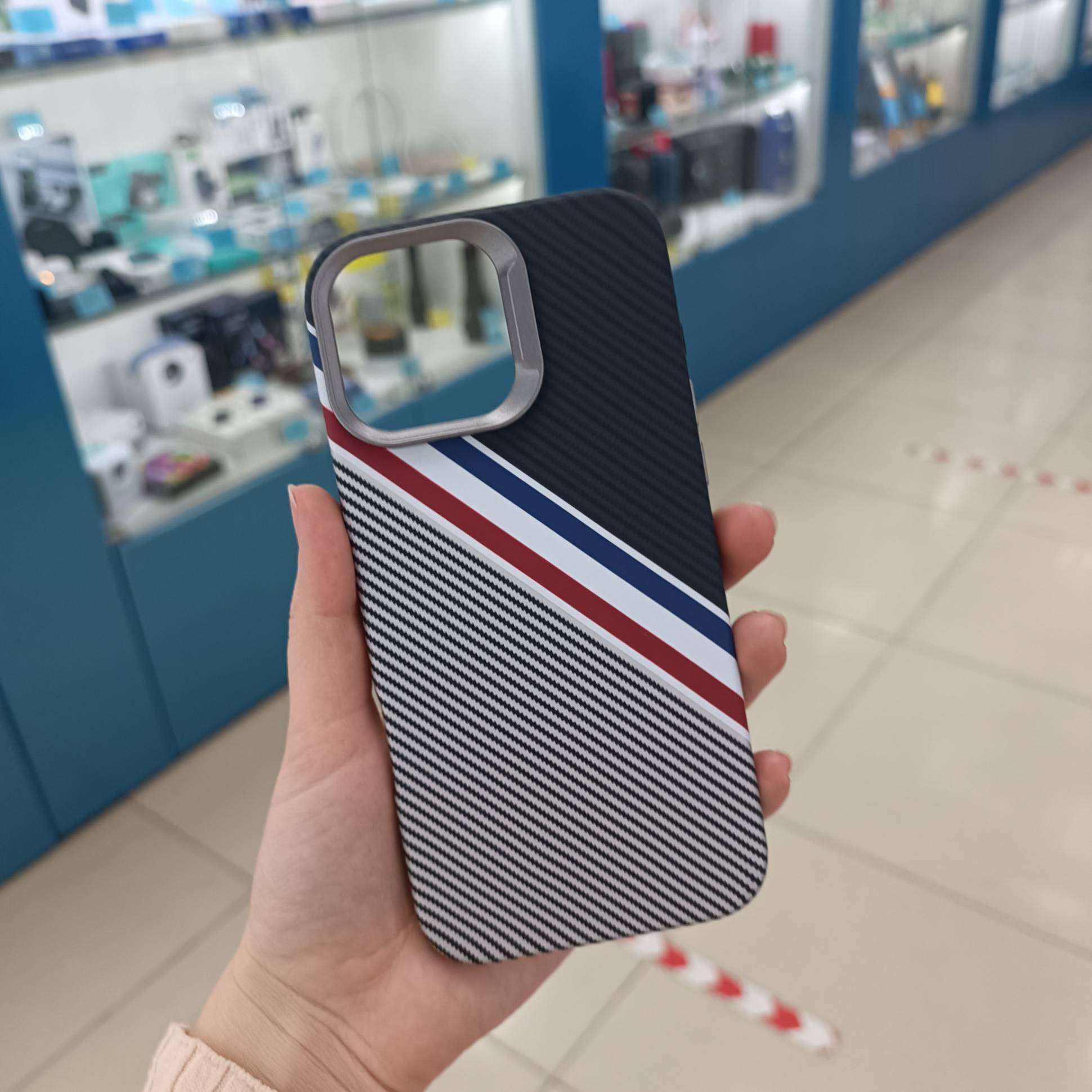 32066 iPhone 16 ProMax защитная крышка-чехол под карбон