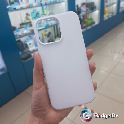 37060  iPhone 16 ProMax защитная крышка-чехол неон