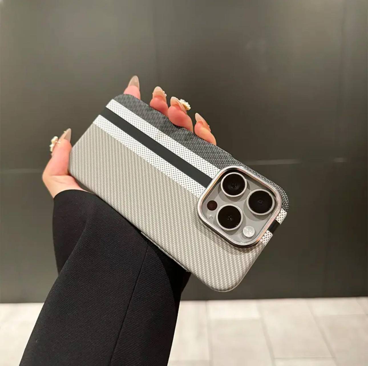 31069 Защитная крышка iPhone 15 ProMax Style