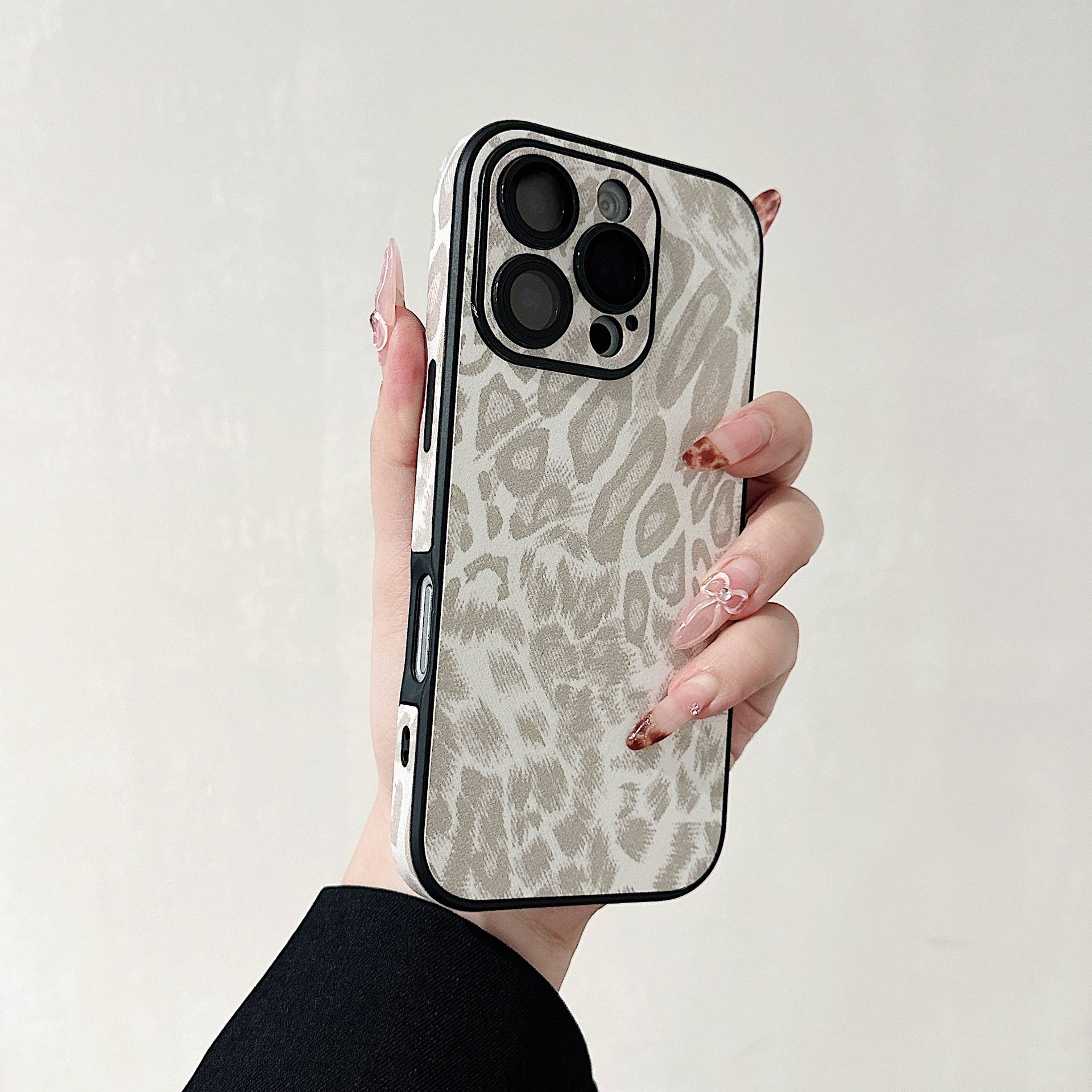 31069 Защитная крышка iPhone 15 ProMax Style