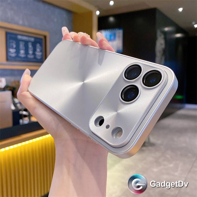 38364 iPhone 17Pro защитная крышка-чехол пластик цветной