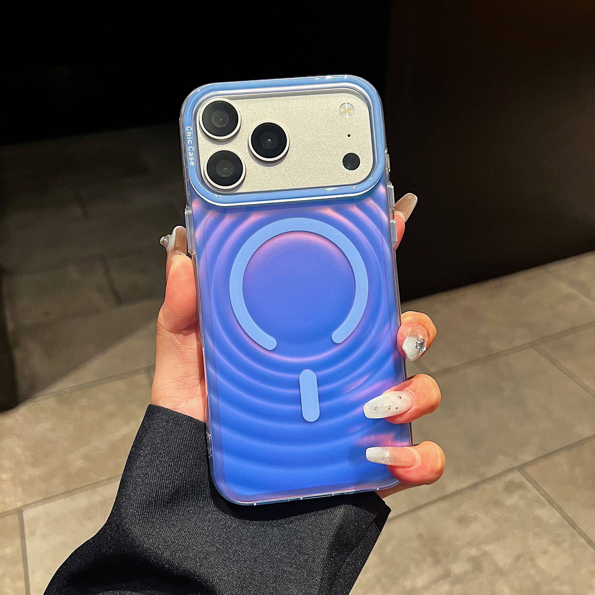 38776 iPhone 16 защитная крышка-чехол, переливающийся