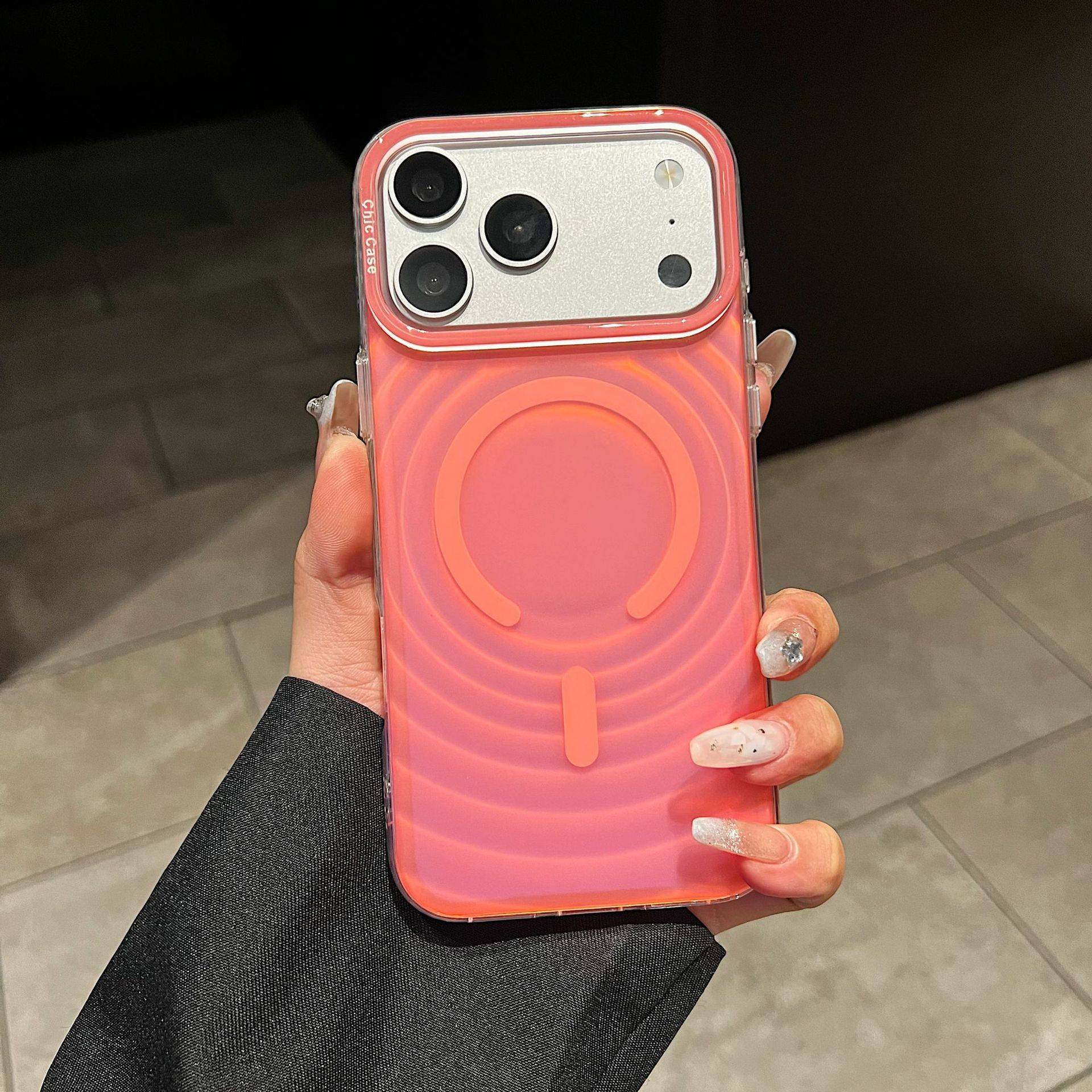 38776 iPhone 16 защитная крышка-чехол, переливающийся