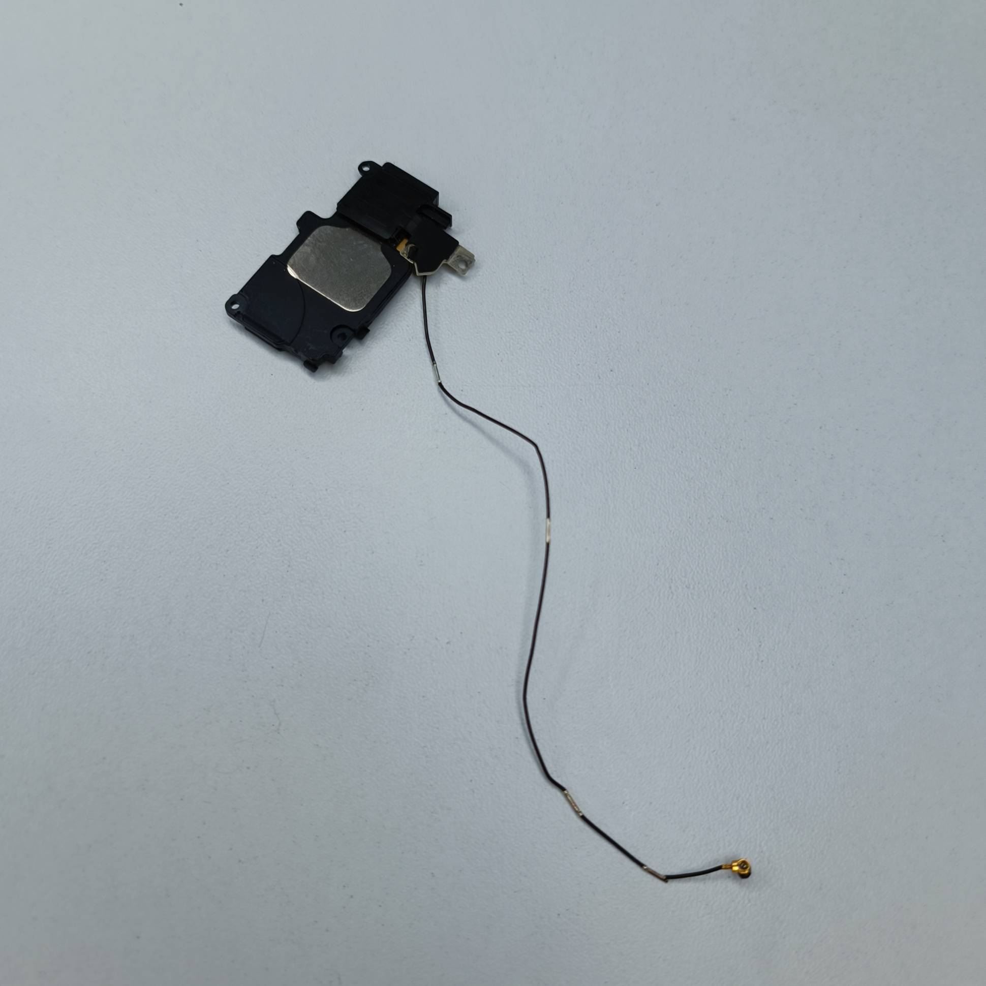 Полифонический динамик iPhone 6S