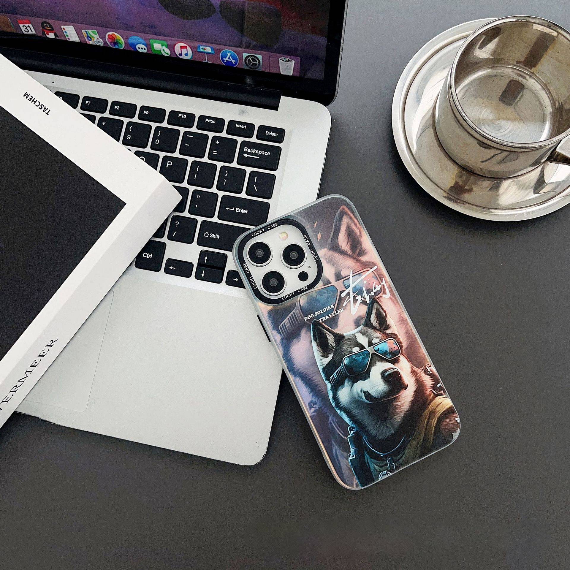 23236 iPhone 13/14 защитная крышка-чехол с рисунком