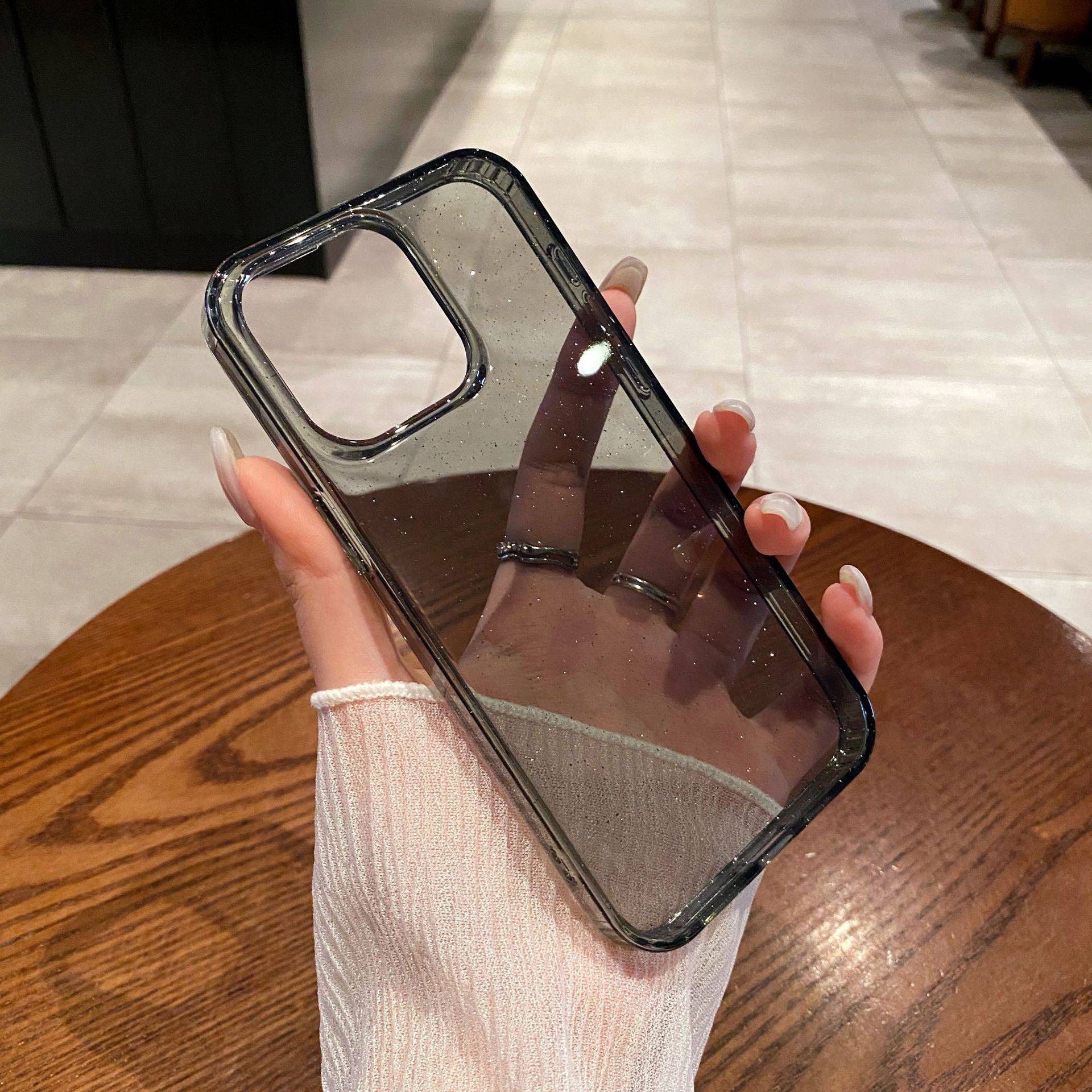 38169 iPhone 16Pro защитная крышка-чехол пластик с блестками