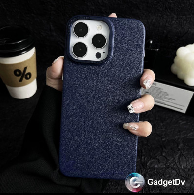 38256  iPhone 13 защитная крышка-чехол, пластик под кожу