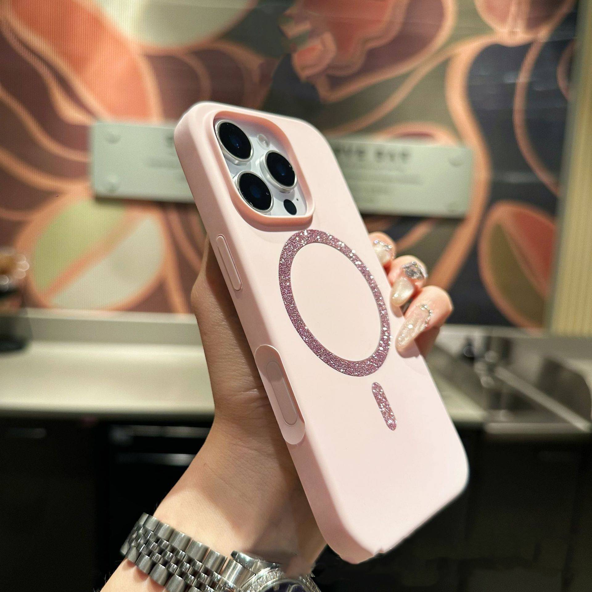 38567 iPhone 17 защитная крышка-чехол силикон с MagSafe
