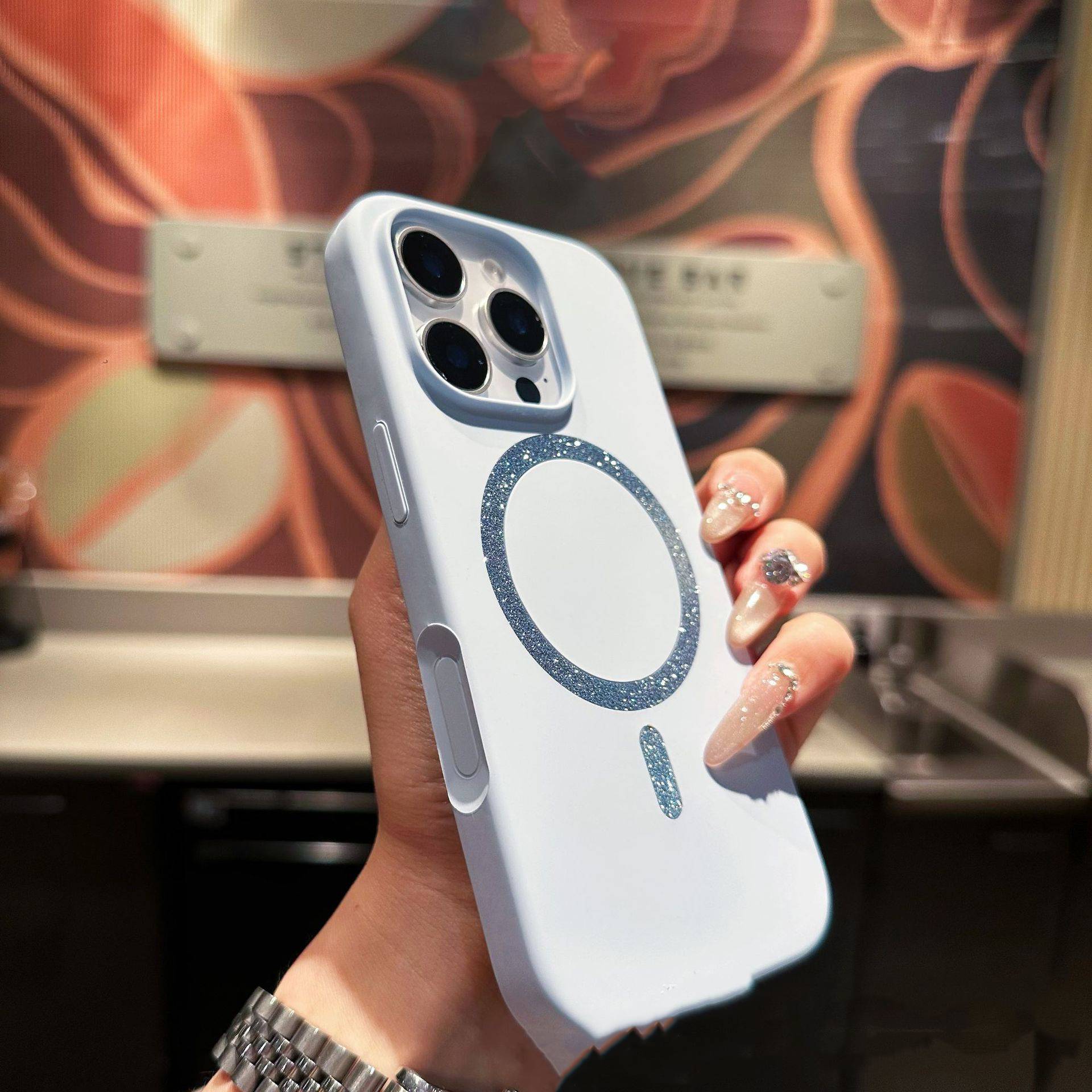 38567 iPhone 17 защитная крышка-чехол силикон с MagSafe