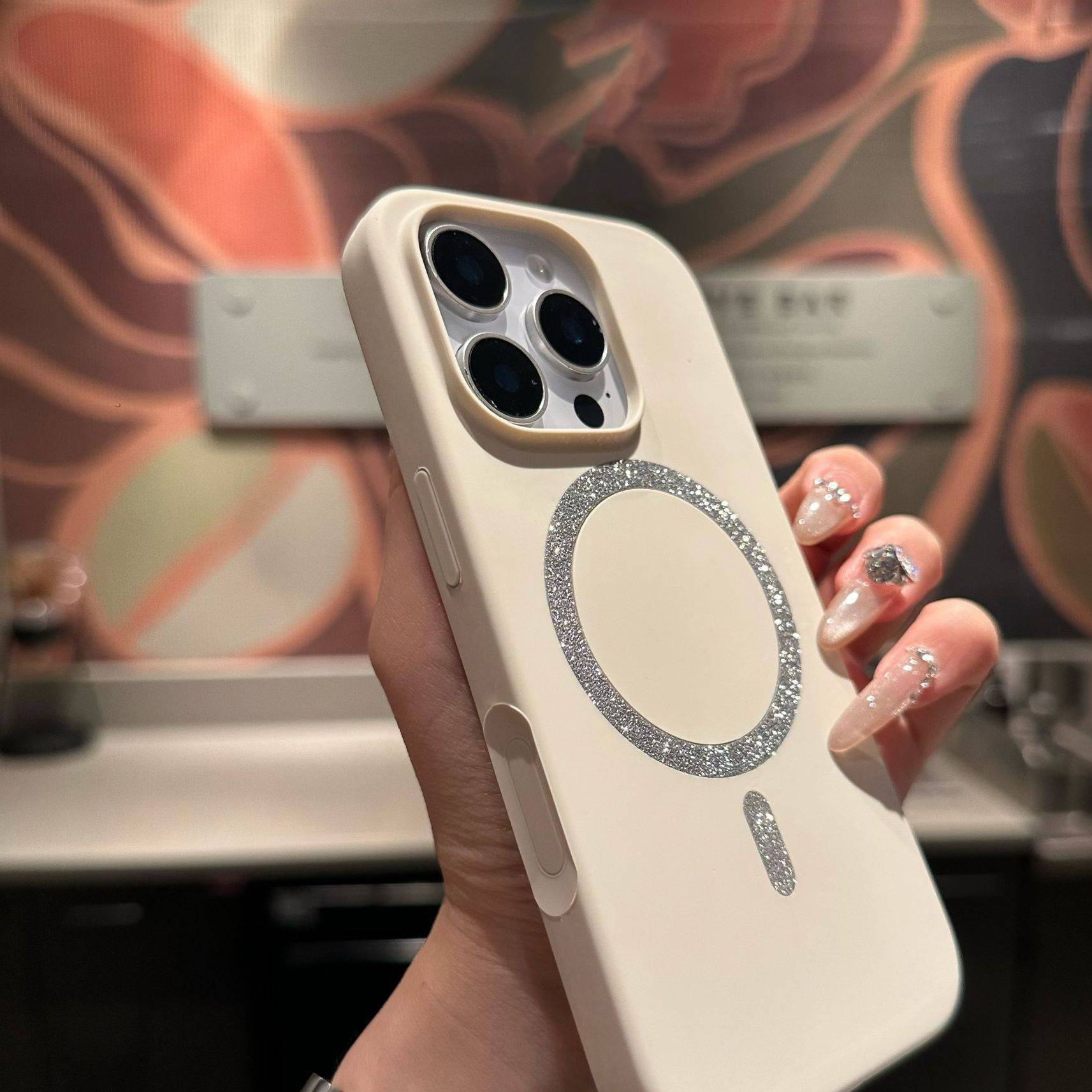 38567 iPhone 17 защитная крышка-чехол силикон с MagSafe