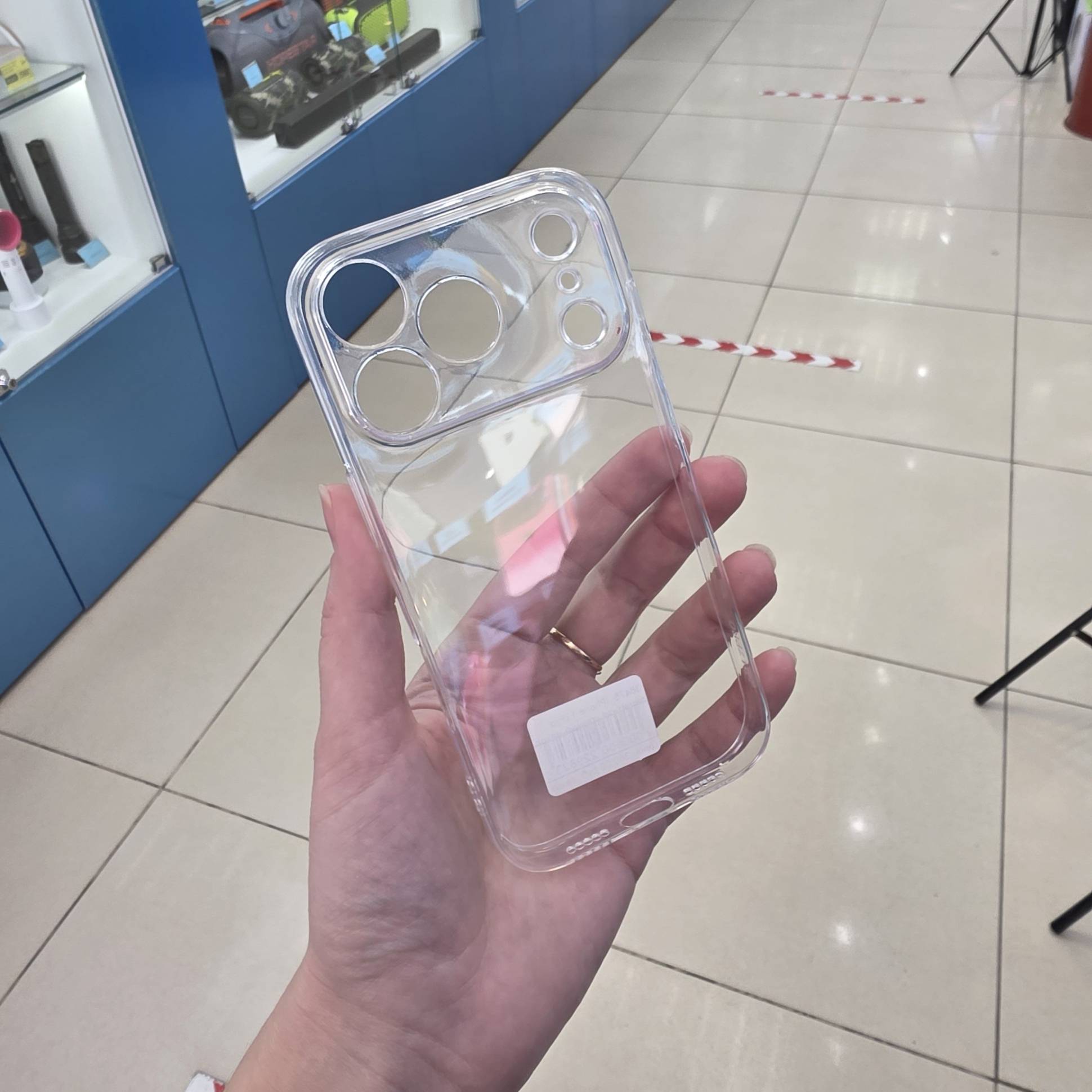 38475 iPhone 17Pro защитная крышка-чехол силикон прозрачный