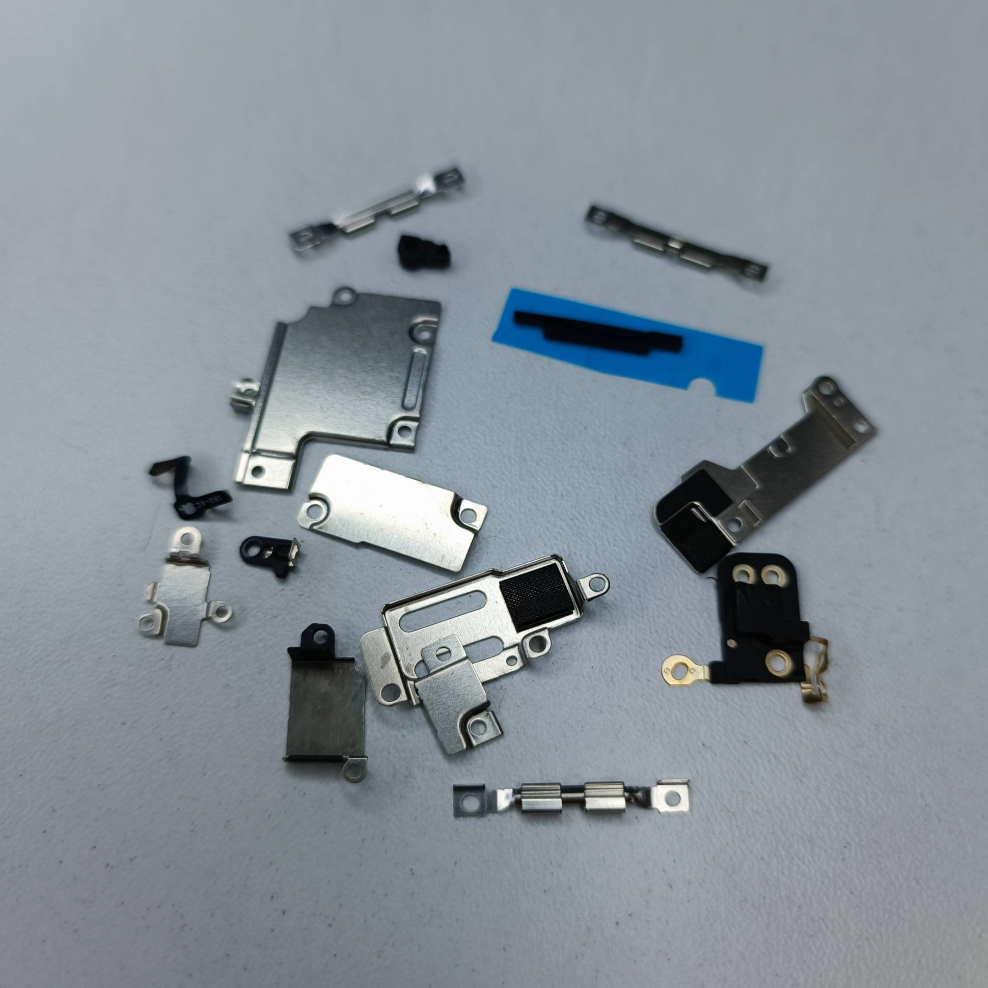 Комплект пластин для корпуса iPhone 6S