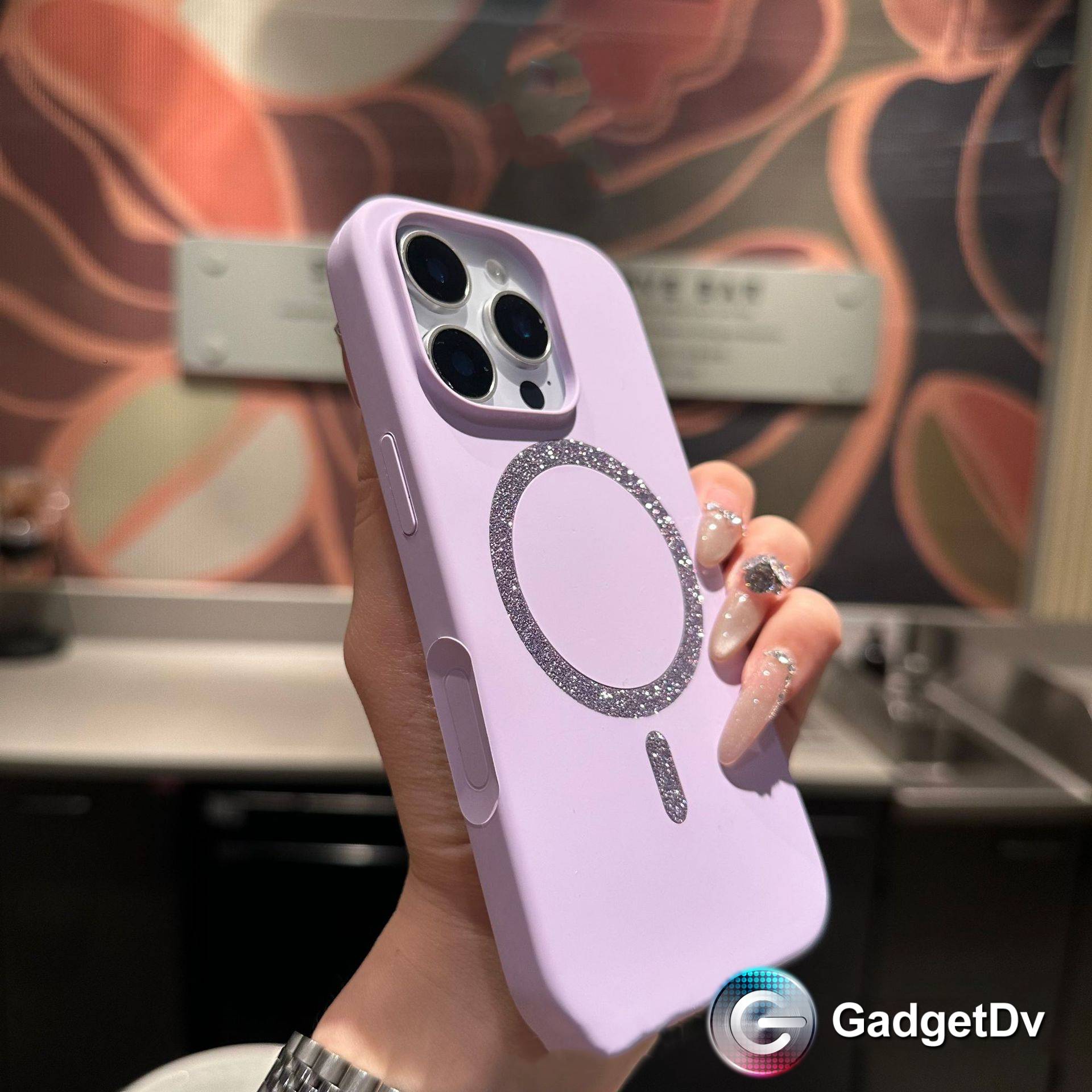 38565 iPhone 16 ProMax защитная крышка-чехол силикон с MagSafe