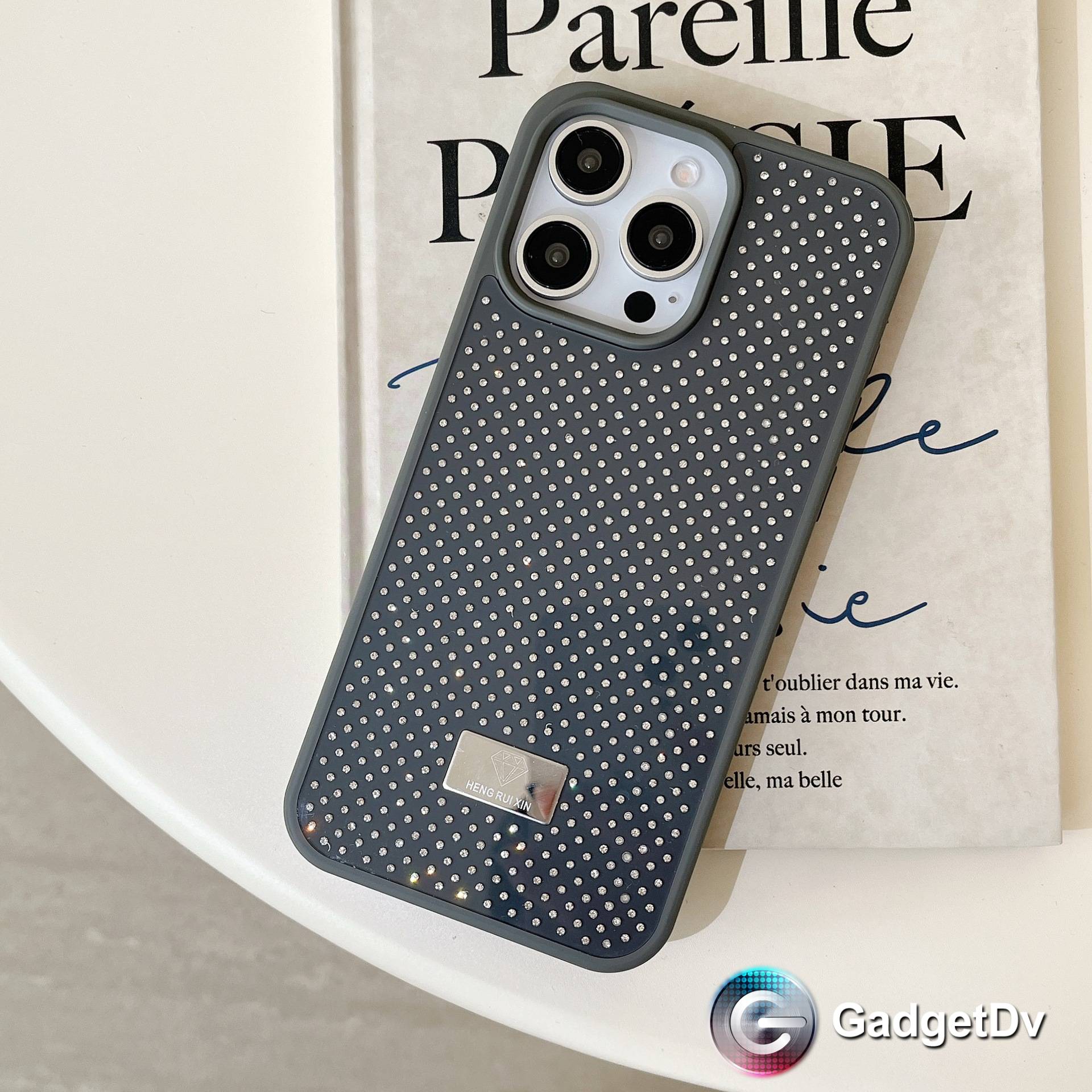 32072 iPhone 16Pro защитная крышка-чехол HENG