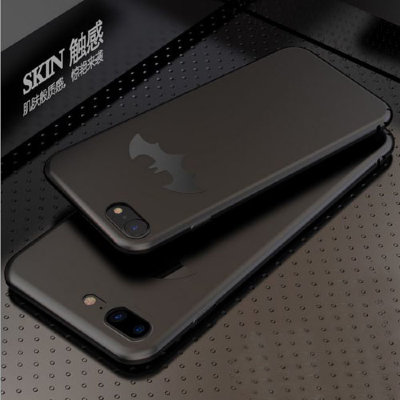 4820 iРhone8+ Защитная крышка пластиковая Batman (черный) 4820 iРhone8+ Защитная крышка пластиковая Batman (черный)