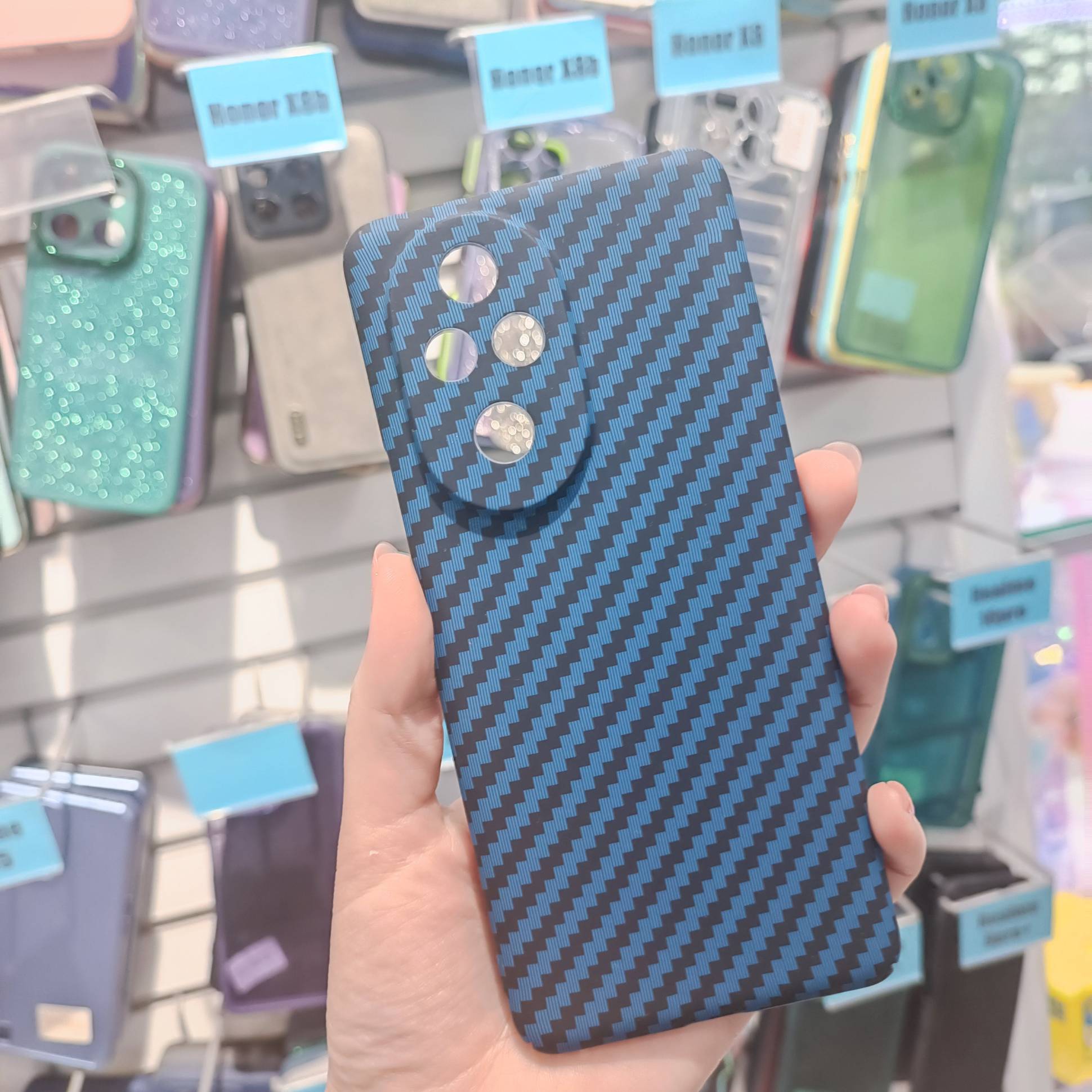 35080 Honor 200 Pro защитная крышка-чехол под карбон
