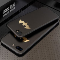 4821 iРhone8+ Защитная крышка пластиковая Batman (черн/золото)