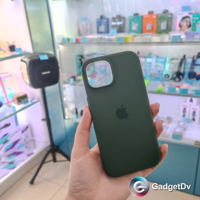 36080 iPhone 15Pro защитная крышка-чехол orig.