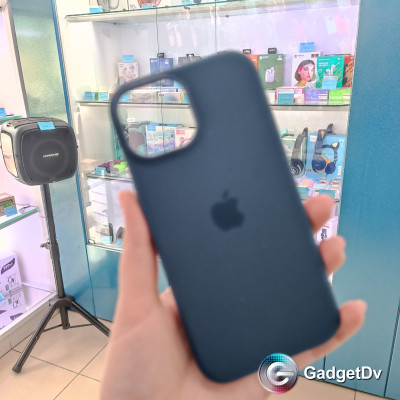 36080 iPhone 15Pro защитная крышка-чехол orig.
