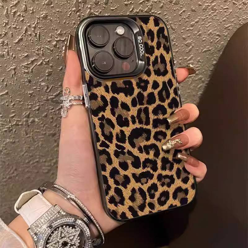 38005 iPhone 16Pro защитная крышка-чехол, пластик с рисунком