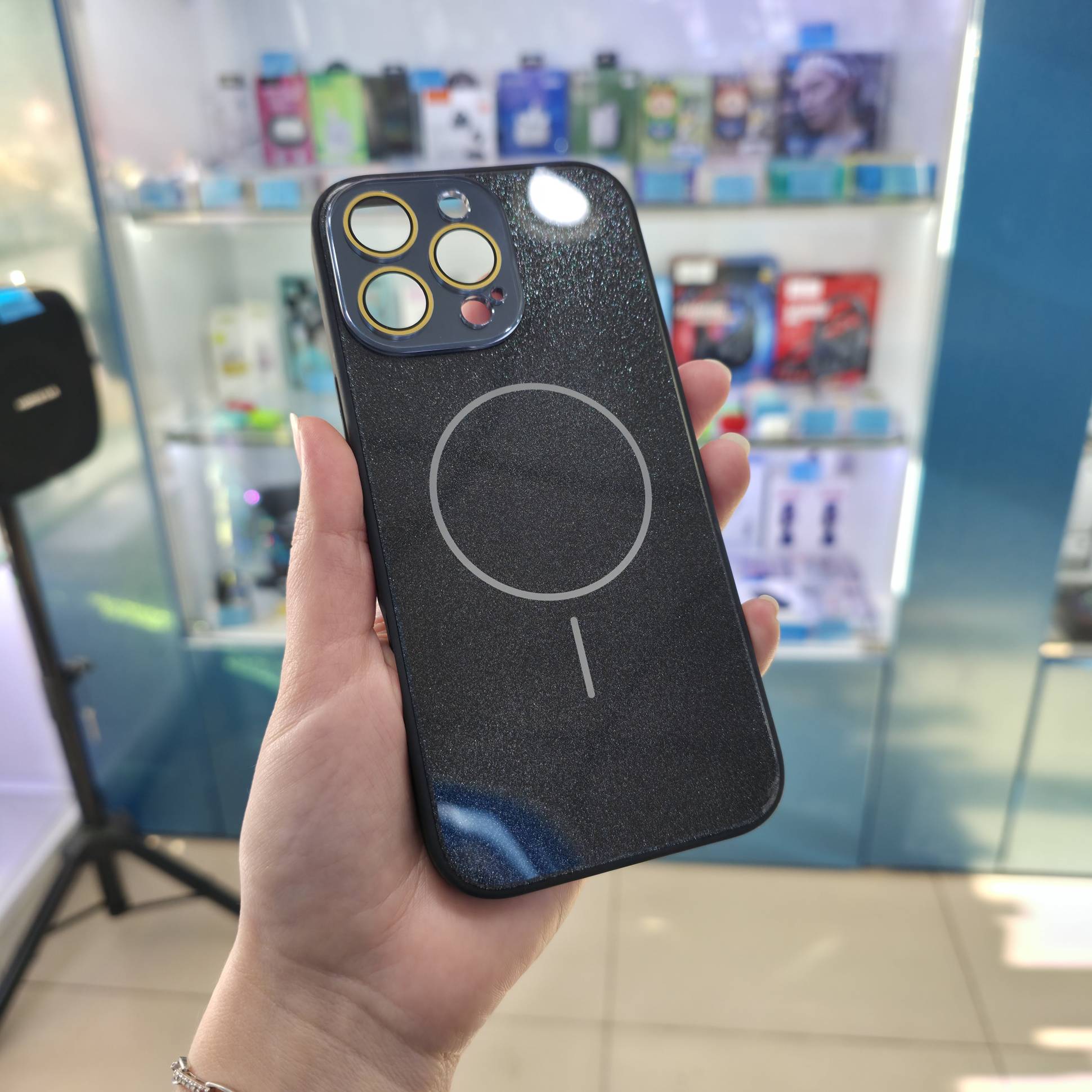 38518 iPhone 16 ProMax защитная крышка-чехол блестки с MagSafe