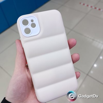 20584  iPhone 11 защитная крышка-чехол, объемный