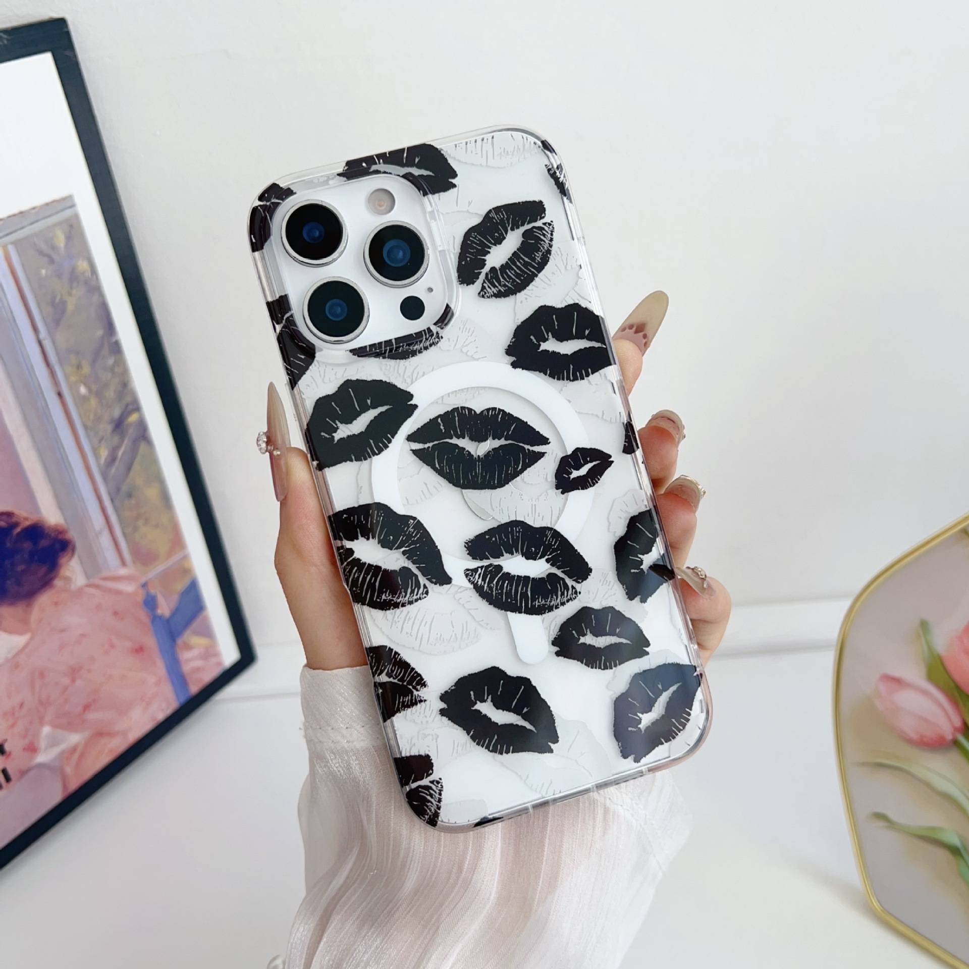 38918 Защитная крышка iPhone 15 "Губки"