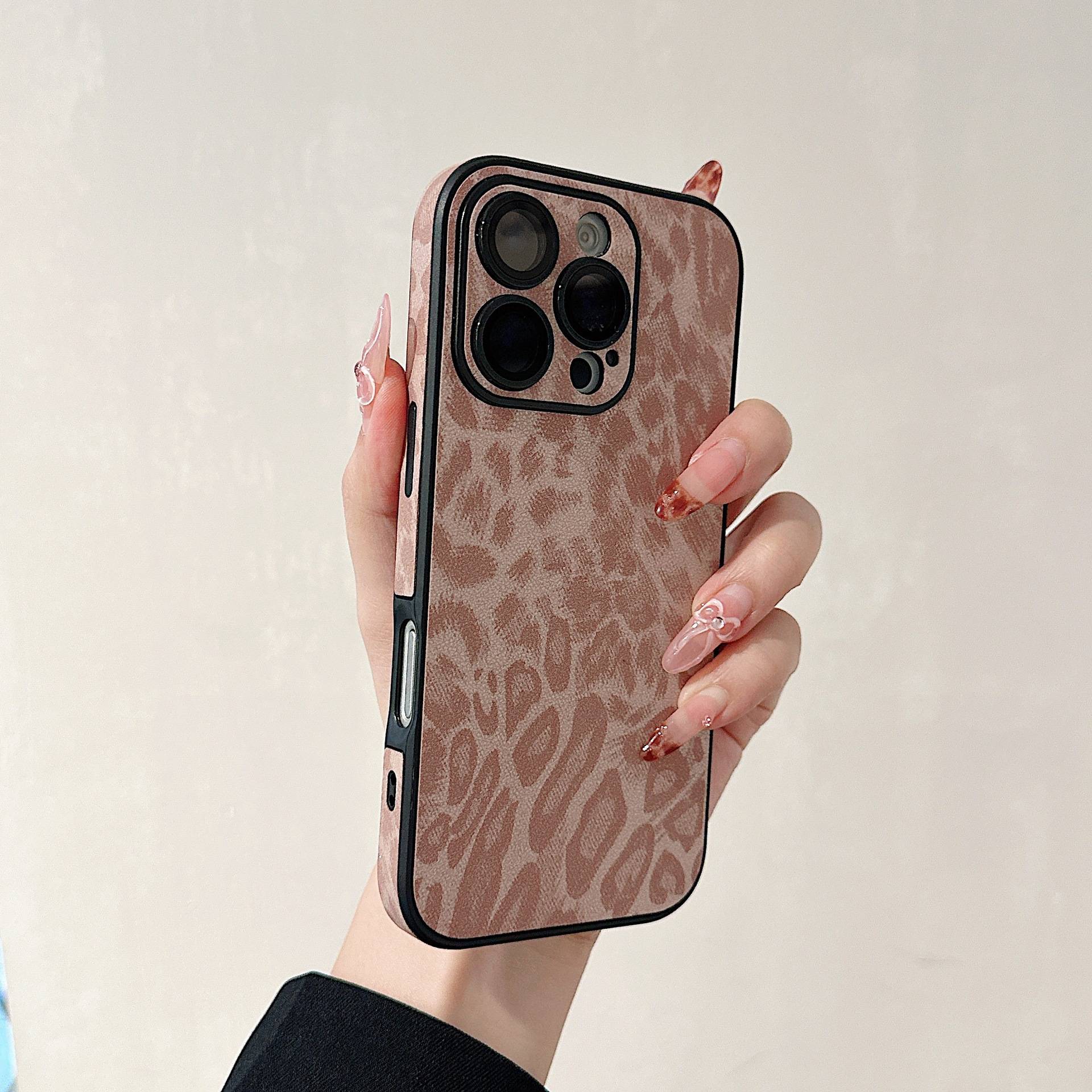 38089 iPhone 16Pro защитная крышка-чехол, животный принт