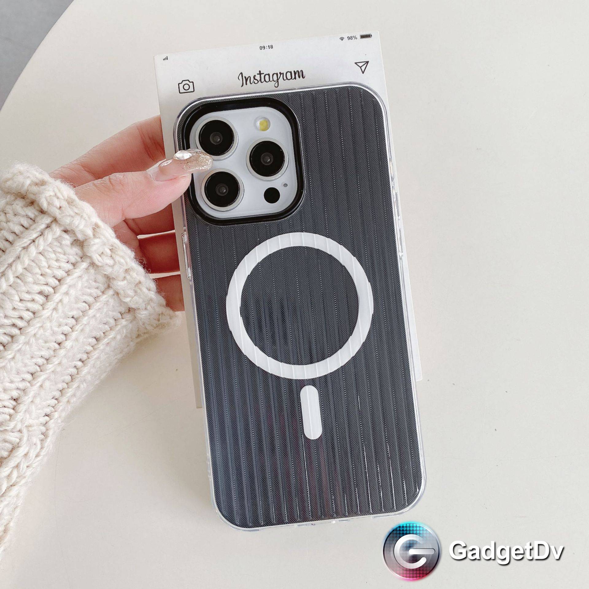 38001 iPhone 16 ProMax защитная крышка-чехол MagSafe пластик