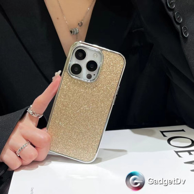 38800  iPhone 15Pro защитная крышка-чехол мелские блестки