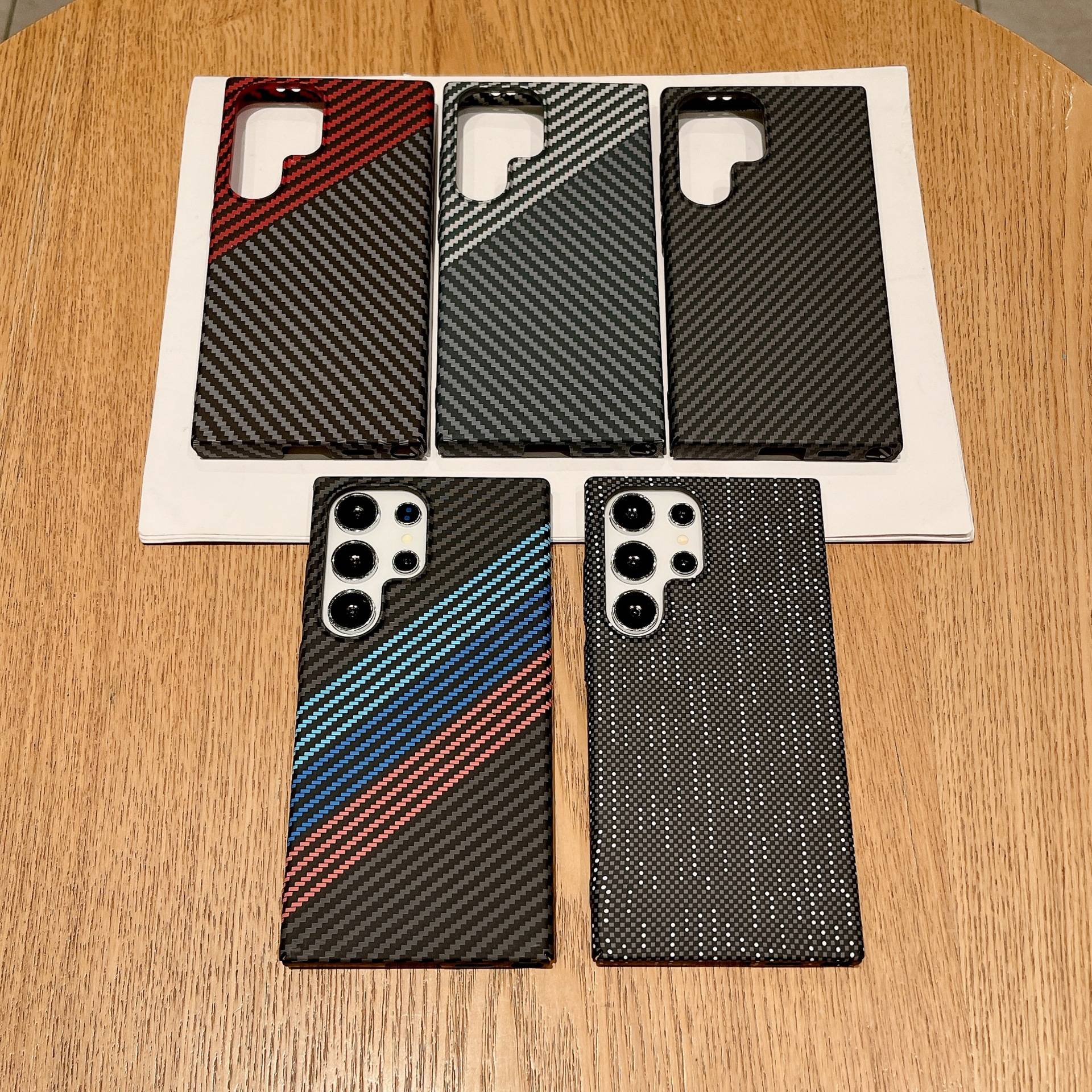 34020 Samsung S24 Ultra защитная крышка-чехол, пластик под карбон