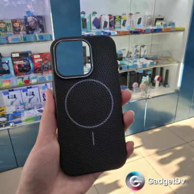 38513  iPhone 16Pro защитная крышка-чехол MagSafe под кожу