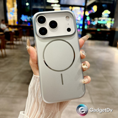 38511 iPhone 16 защитная крышка-чехол, пластик одното. с MagSafe