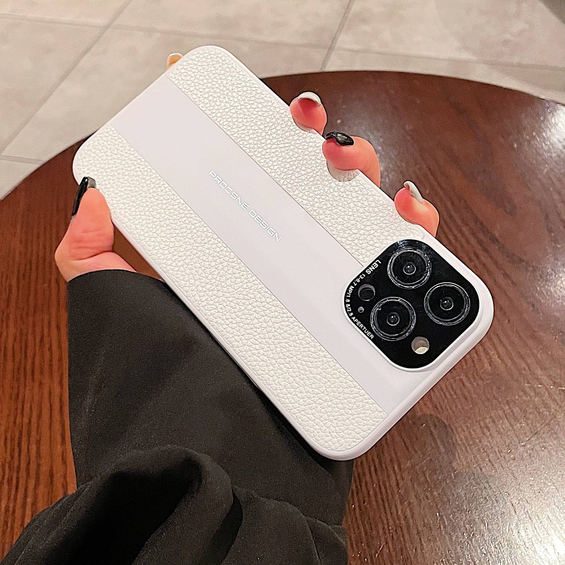 23155 iPhone 13 защитная крышка-чехол, Lens