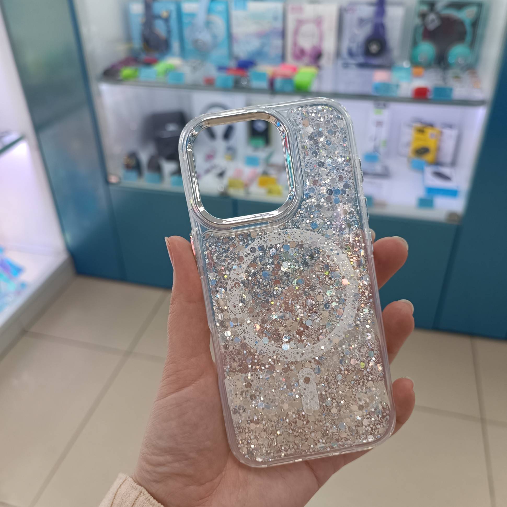 33008 iPhone 16Pro защитная крышка-чехол блестки