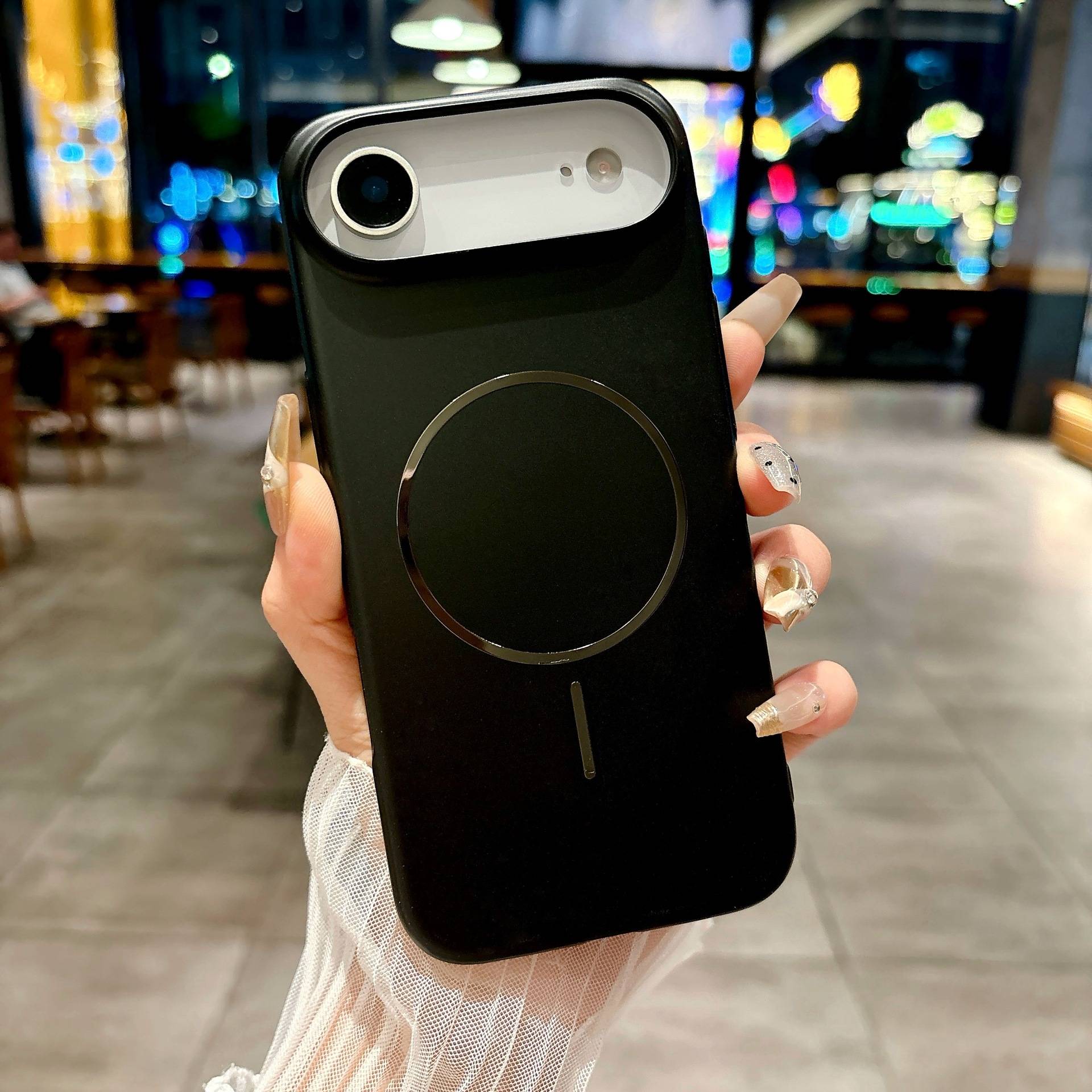 38508 iPhone 15 Защитная крышка-чехол пластик однот. с MagSafe