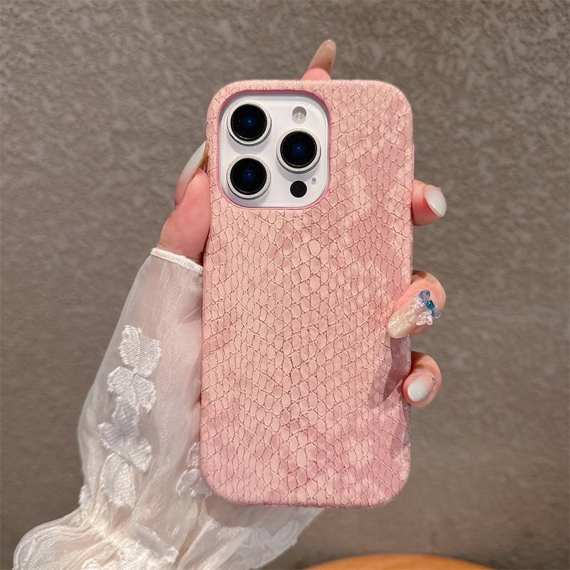 37092 iPhone 16 защитная крышка-чехол змея