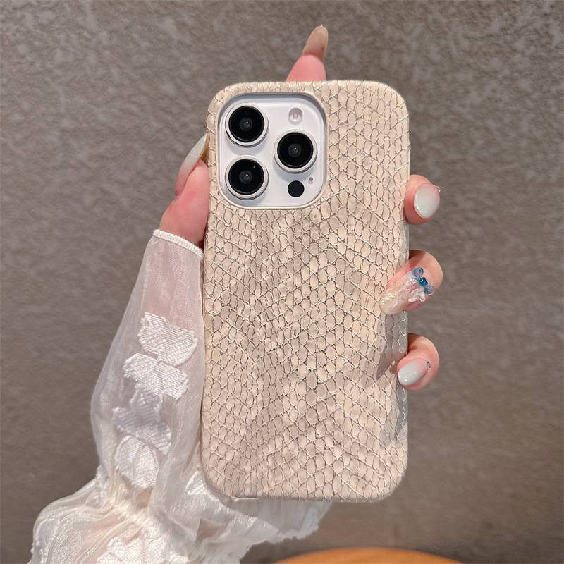 37092 iPhone 16 защитная крышка-чехол змея
