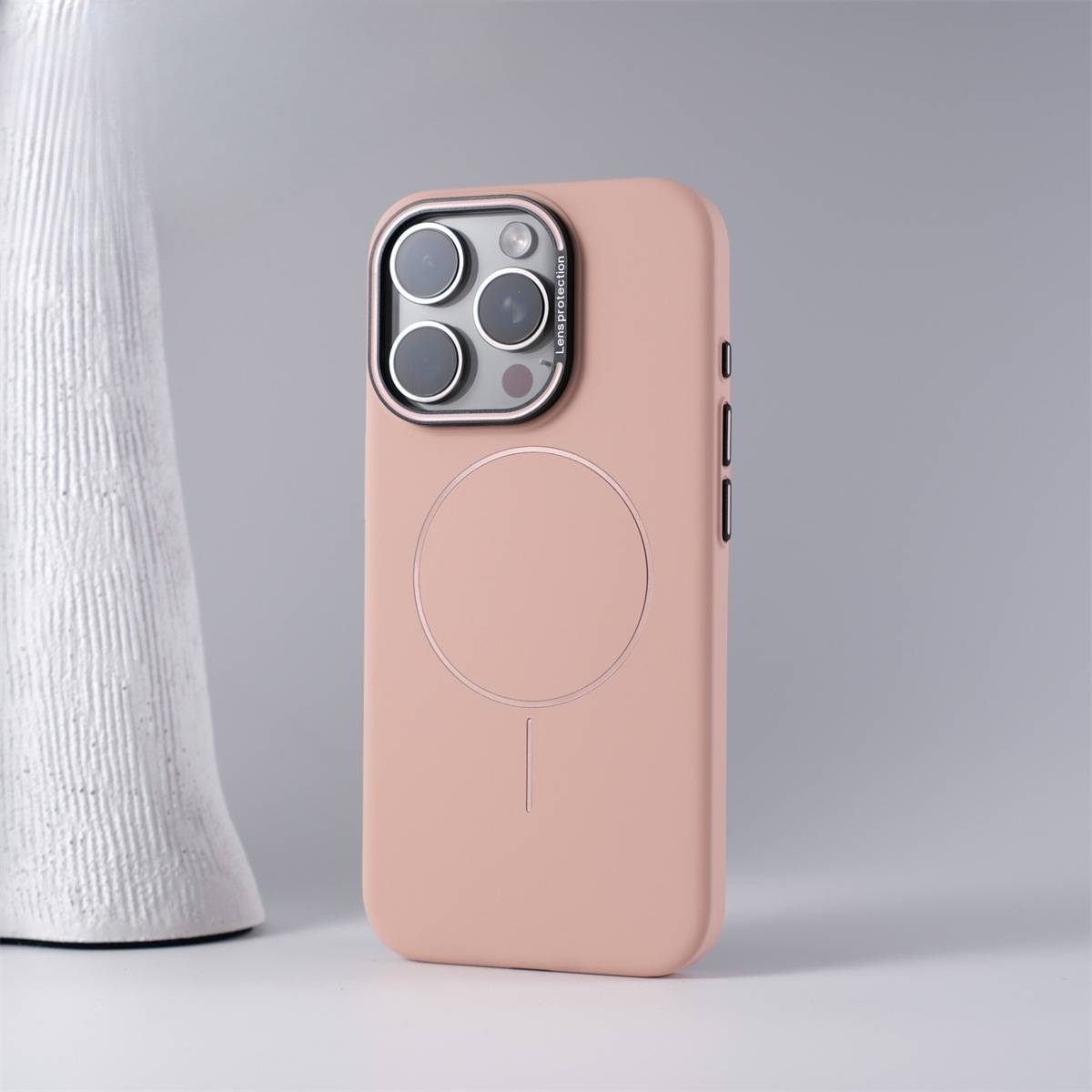 38819 iPhone13 Pro защитная крышка-чехол, пластик с MagSafe