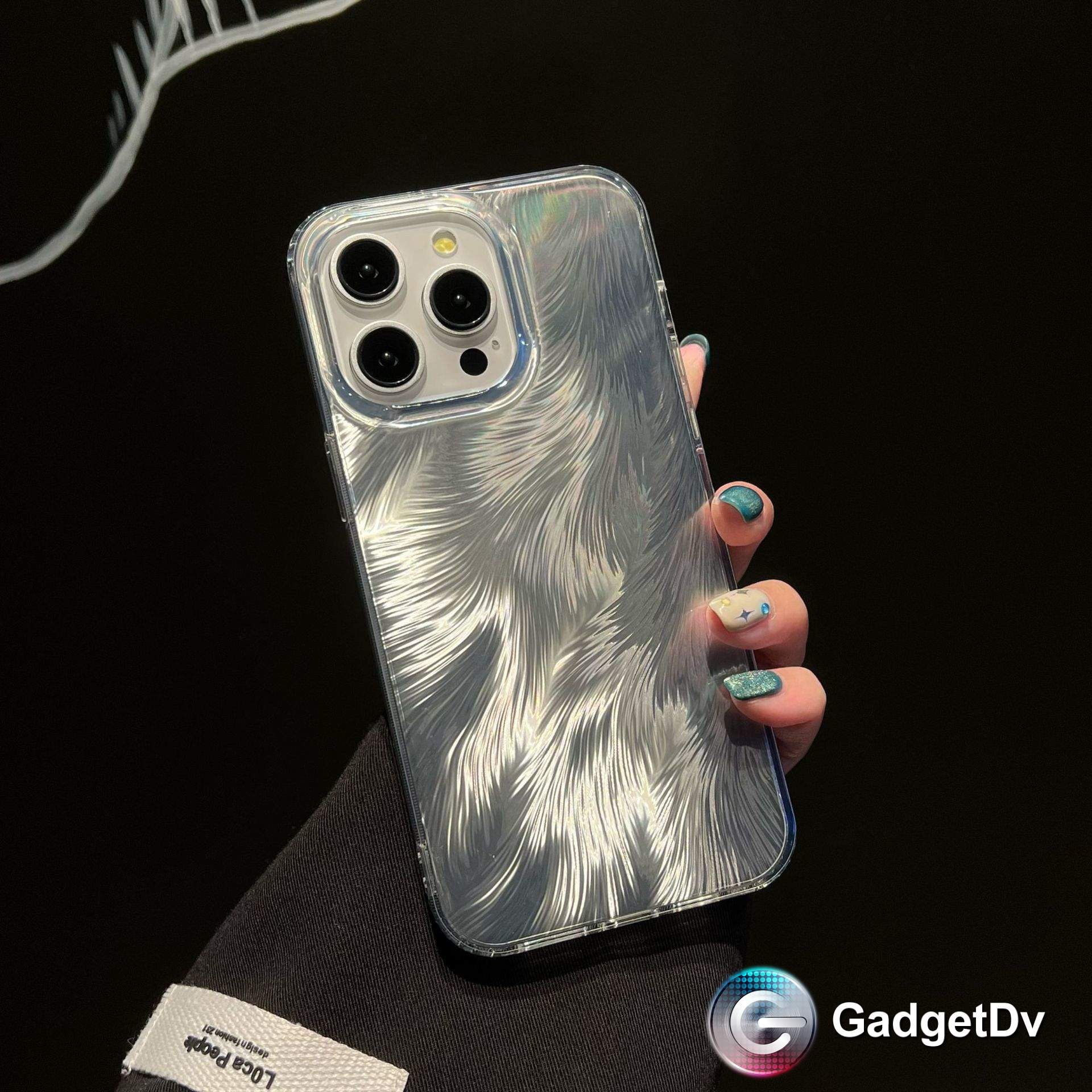 27022 iPhone 15 защитная крышка-чехол, перелив