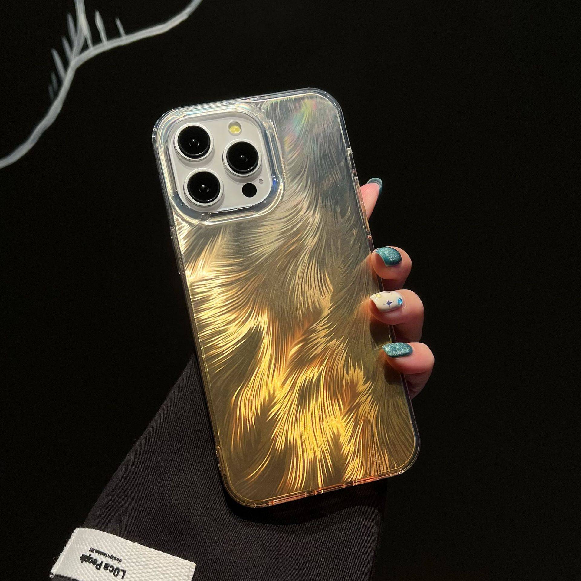 27022 iPhone 15 защитная крышка-чехол, перелив